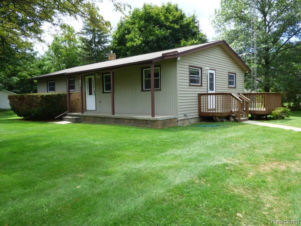 4376 Pleasant Valley Road Brighton, MI 48114 - Photo 3 of 30 Gallery Image 3