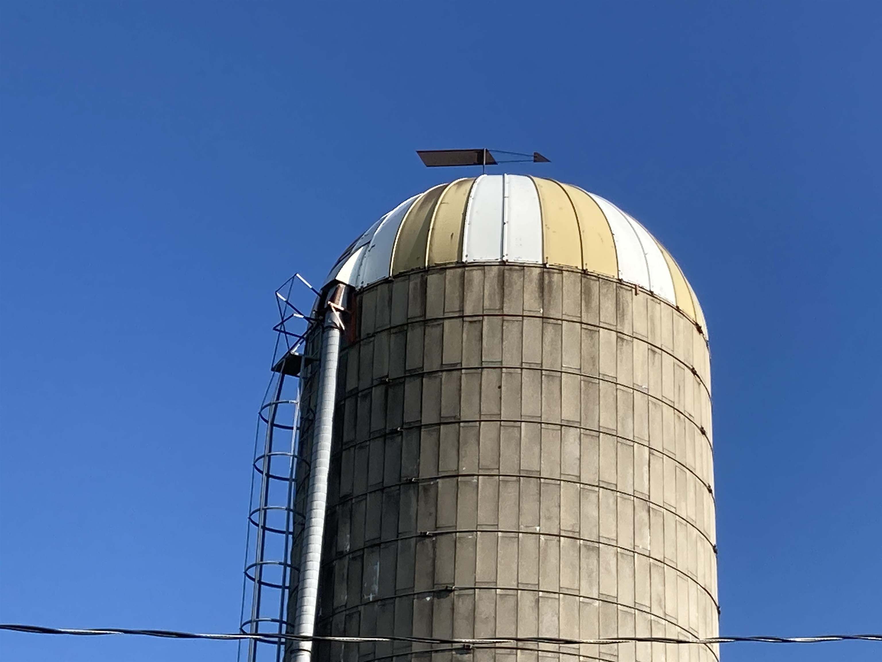 15702 Farm School Road Durand, IL 61024 - Photo 10 of 38 a close up of a building
