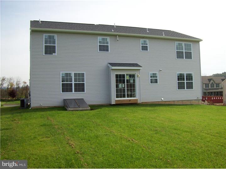 520 West Reeser Street Leesport, PA 19533 - Photo 2 of 8 Gallery Image 2