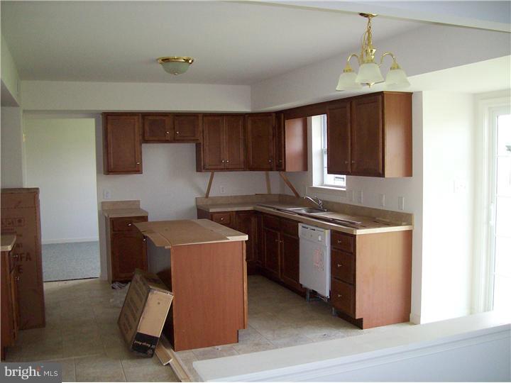 520 West Reeser Street Leesport, PA 19533 - Photo 5 of 8 Gallery Image 5