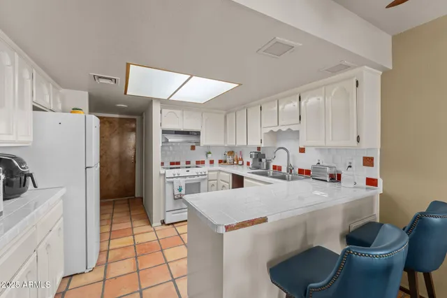 $450,000 | 100 North Lazy Fox Drive, Unit 4, Wickenburg, AZ 85390