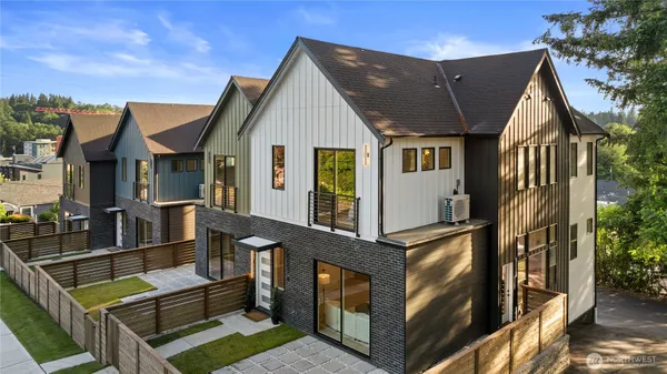 $1,497,000 | 18607 104th Avenue Northeast, Unit B, Bothell, WA 98011