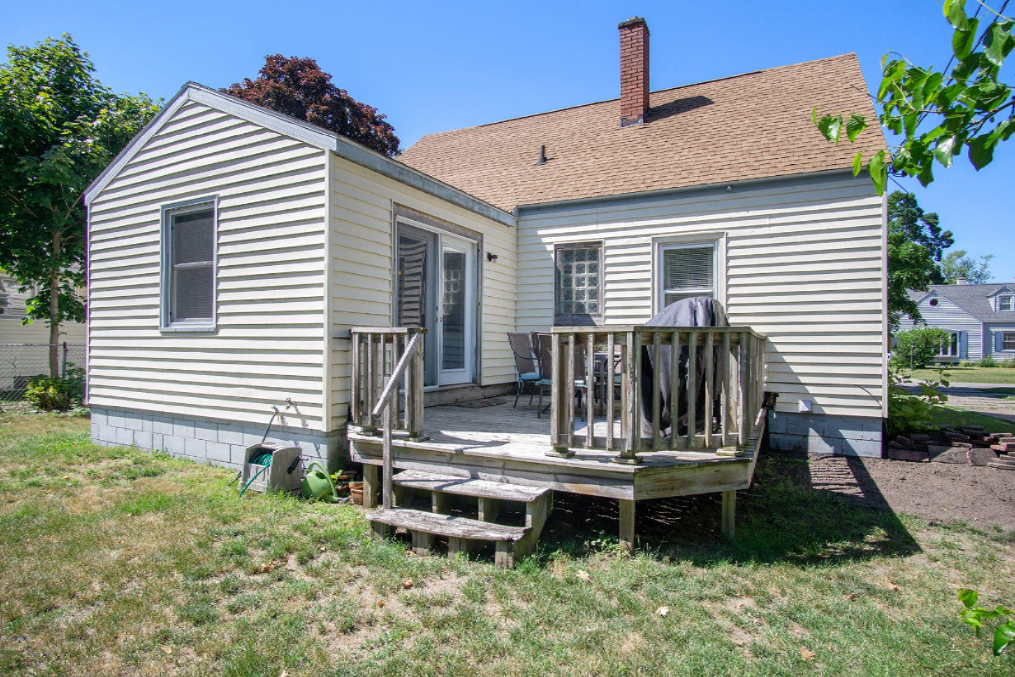 1377 Cornell Road Muskegon, MI 49441 - Photo 34 of 36 Deck 2