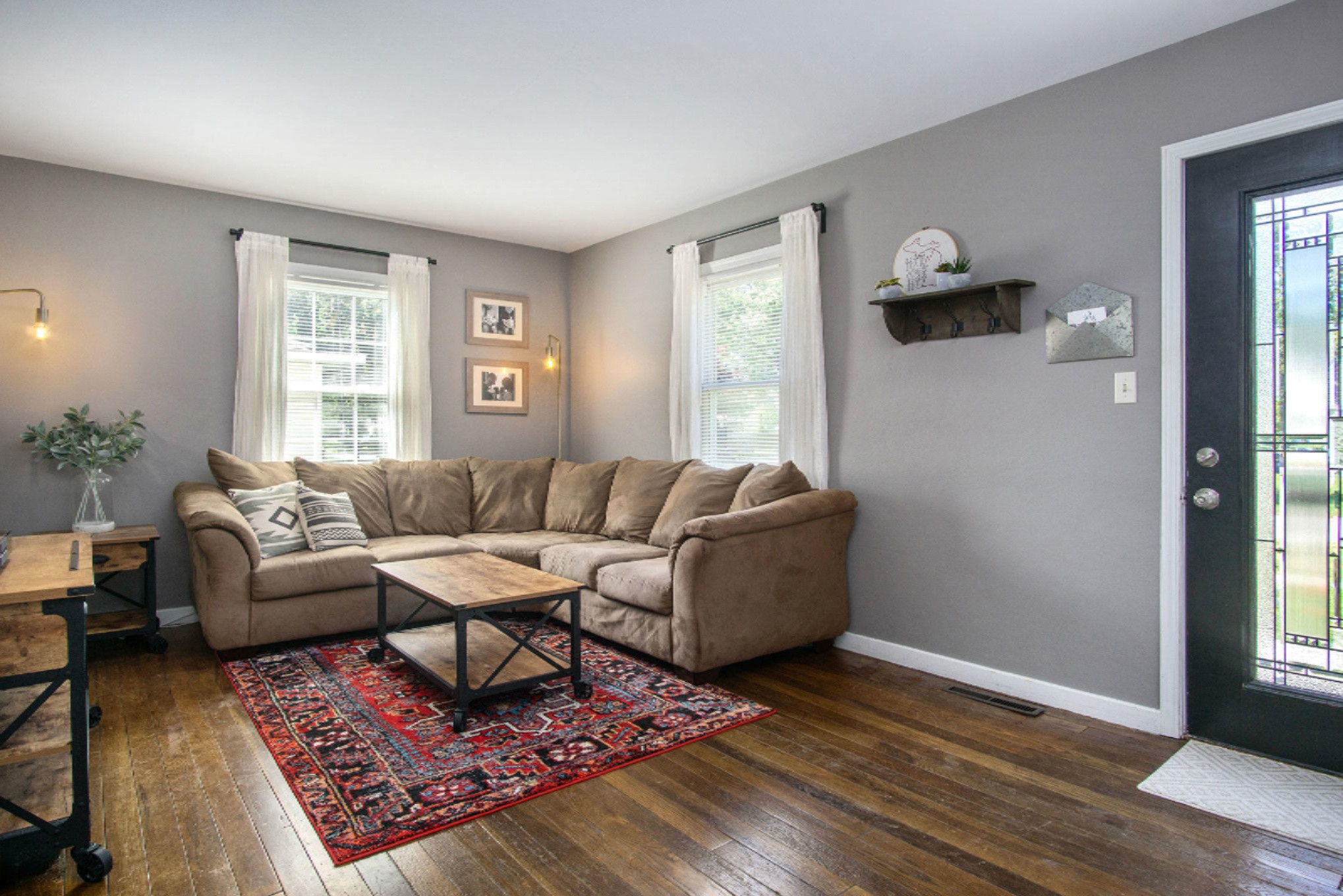 1377 Cornell Road Muskegon, MI 49441 - Photo 4 of 36 Living Room 3