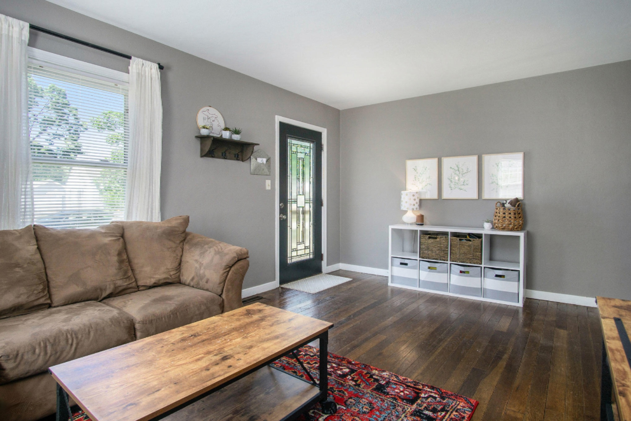 1377 Cornell Road Muskegon, MI 49441 - Photo 7 of 36 Living Room 4