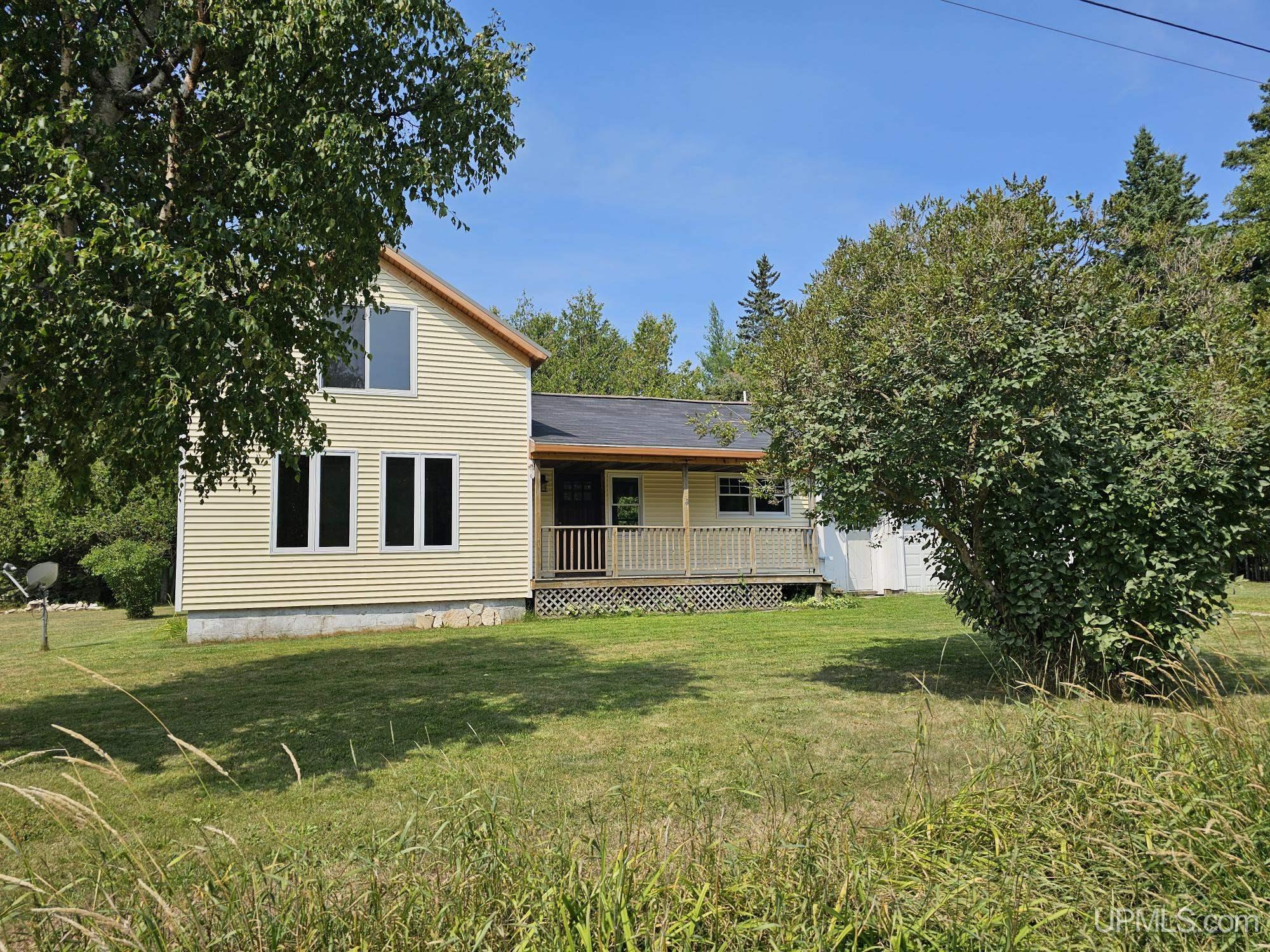 1121 North Co Road Gulliver, MI 49840 - Photo 2 of 37