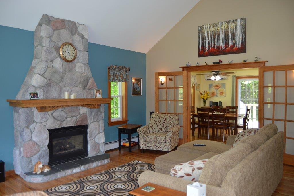 106 Roderick Road Winslow, ME 04901 - Photo 14 of 38 13Livingroom