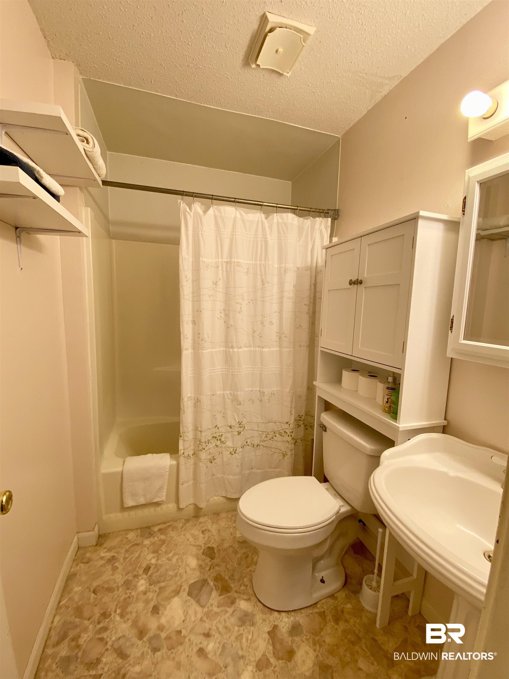 9426 Soldier Creek Road Lillian, AL 36549 - Photo 12 of 37 Bathroom 1