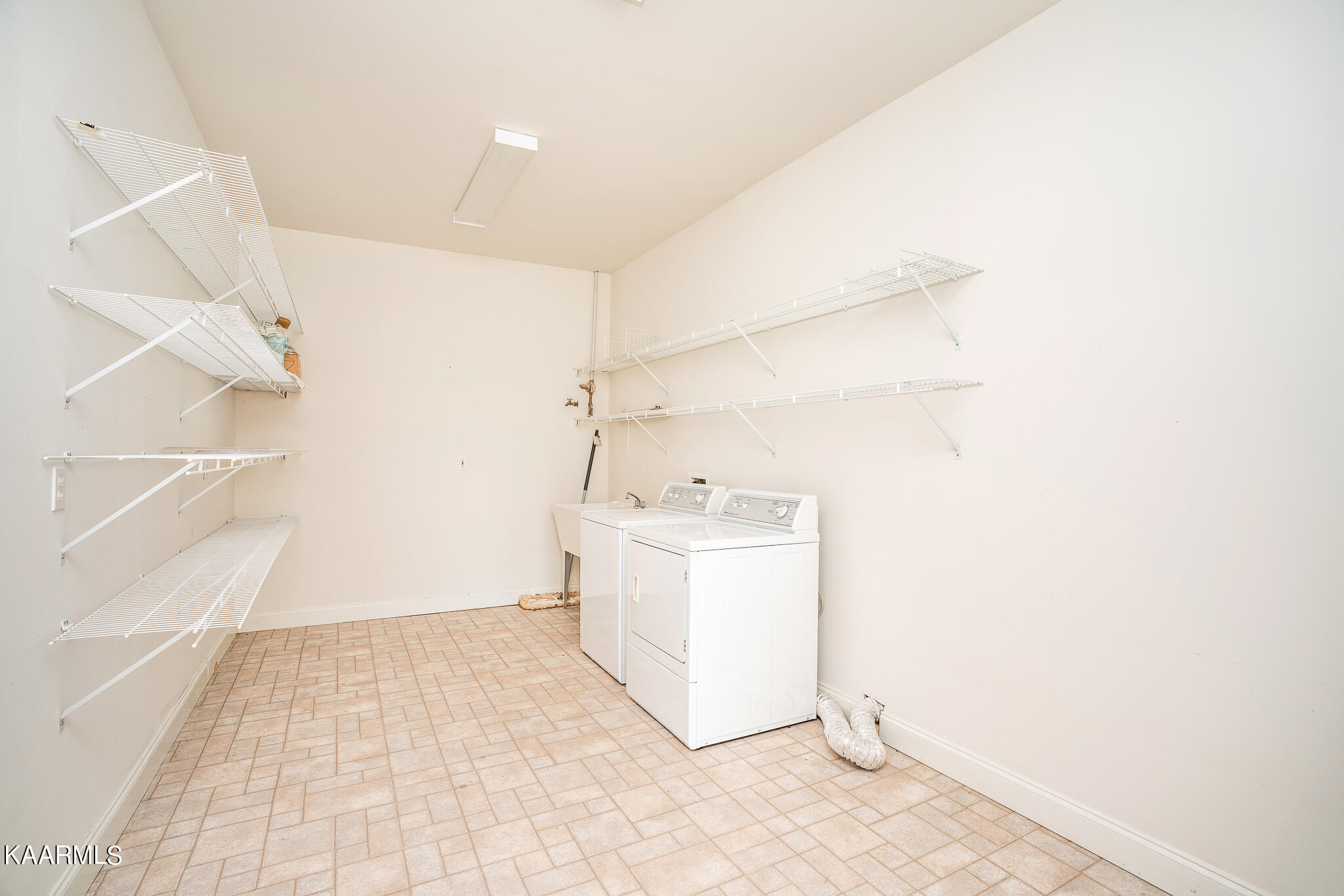 131 Swans Ferry Road Sevierville, TN 37876 - Photo 27 of 55 untitled-36