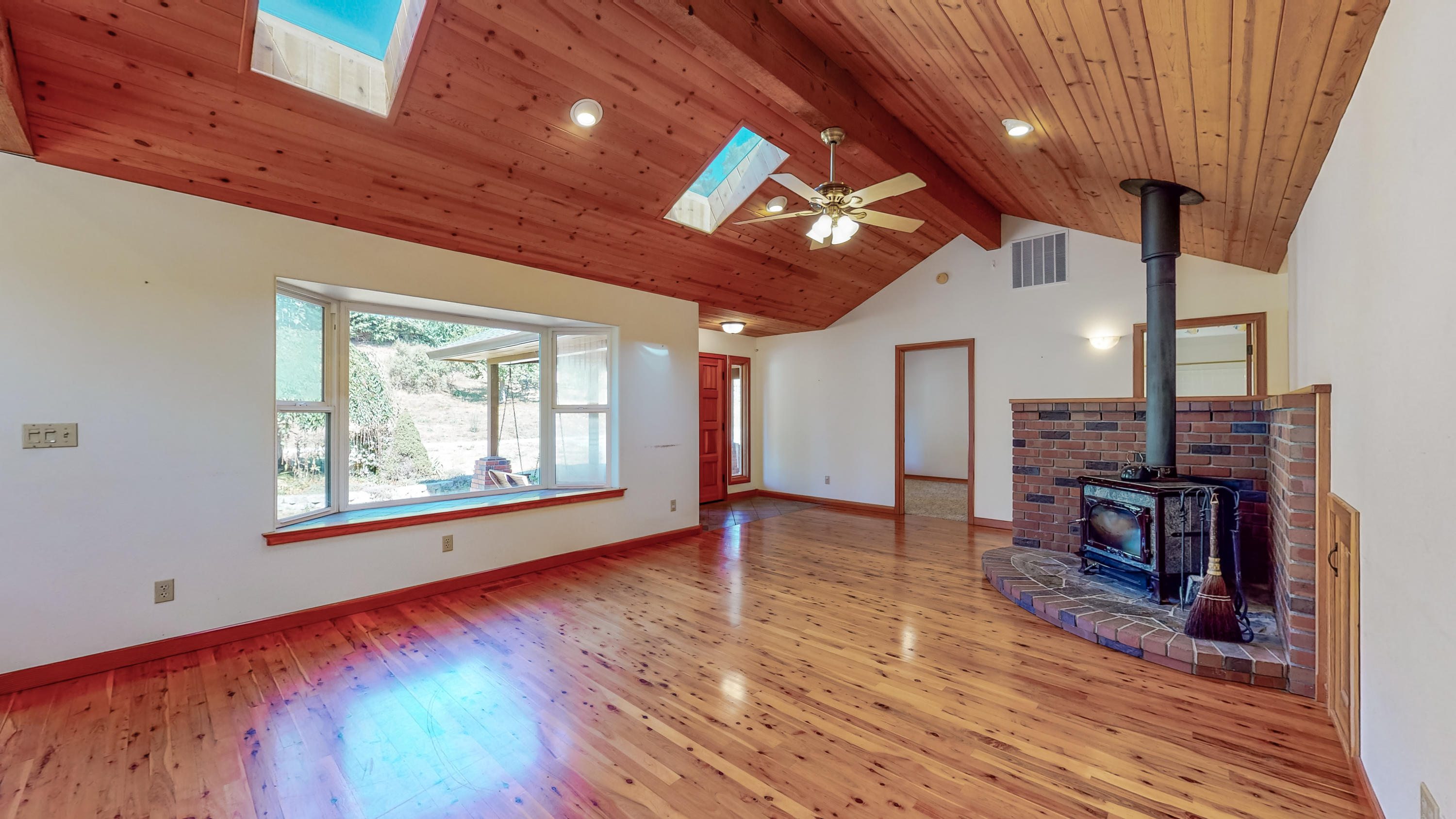 65 Lauren Glen Road Hydesville, CA 95547 - Photo 12 of 66 65 Lauren Glen Road-111
