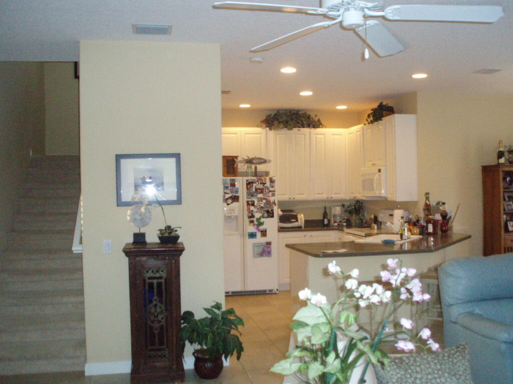 263 Caravelle Drive Jupiter, FL 33458 - Photo 5 of 14