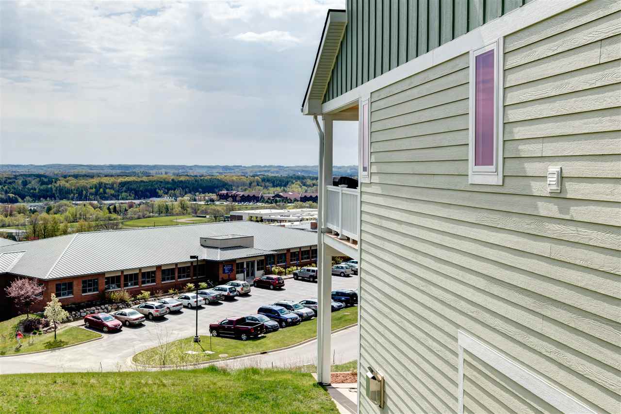 4248 Eagle Ridge Traverse City, MI 49684 - Photo 8 of 52 1832064-7.JPG