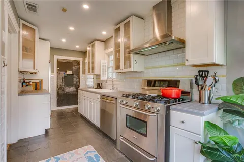 $420,000 | 2442 Sunset Avenue, Dallas, TX 75211