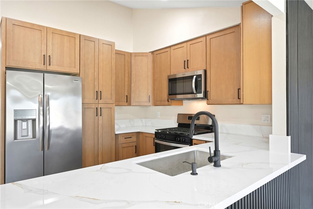 3073 Joshua Tree Road Riverside, CA 92503 - Photo 17 of 56