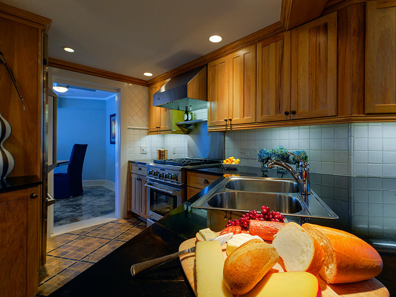 150 Redwing Road Tavernier, FL 33070 - Photo 8 of 37 Impressive Kitchen