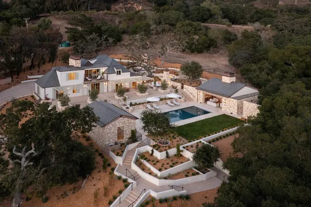 a view of a house with a outdoor space
