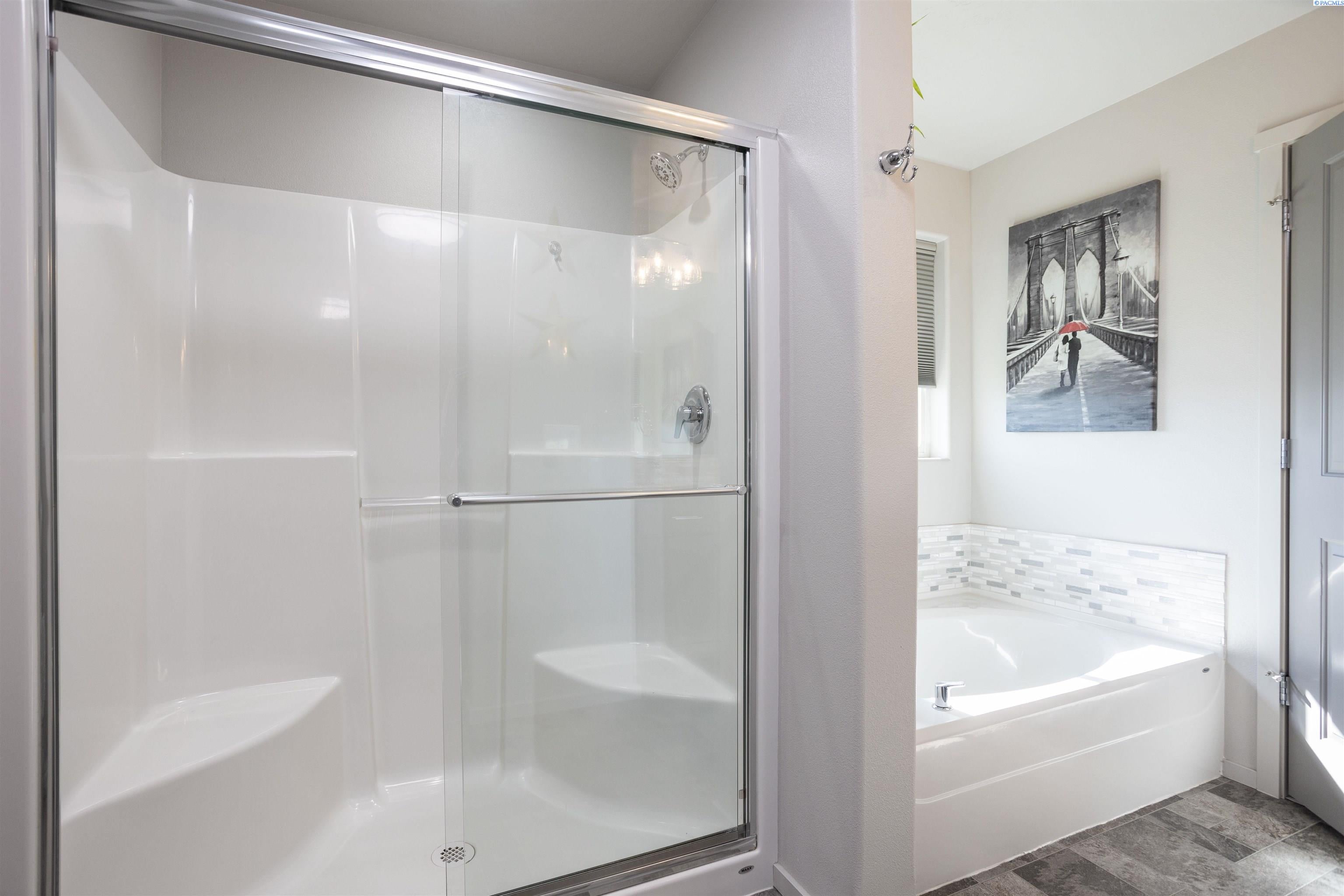 6002 Ramus Lane Pasco, WA 99301 - Photo 13 of 30 Gallery Image 13