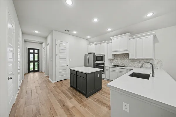 $2,600 | 31527 Splitting Willow Lane, Fulshear, TX 77441