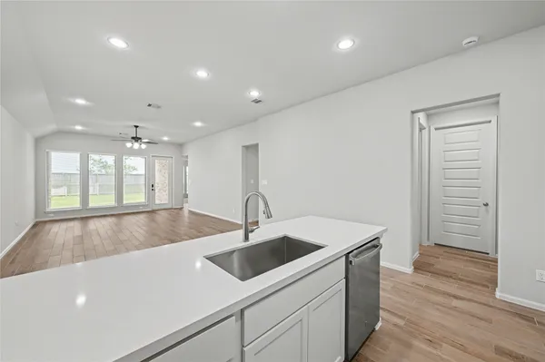 $2,600 | 31527 Splitting Willow Lane, Fulshear, TX 77441