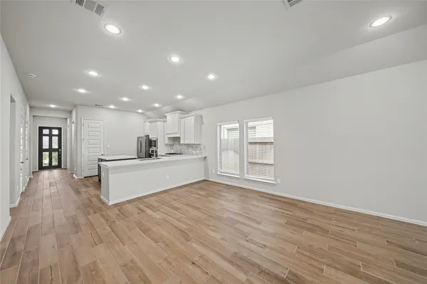 $2,600 | 31527 Splitting Willow Lane, Fulshear, TX 77441