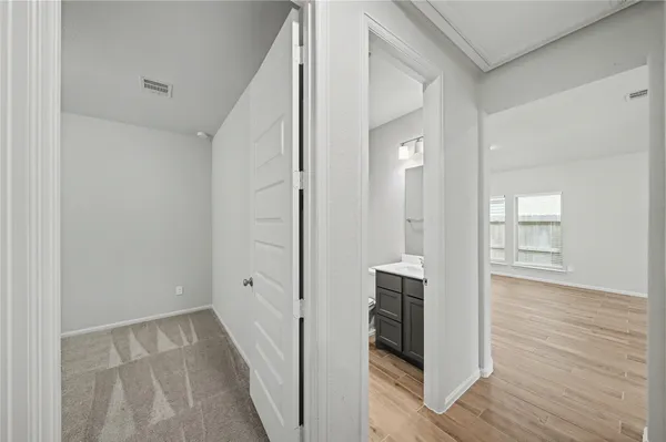 $2,600 | 31527 Splitting Willow Lane, Fulshear, TX 77441