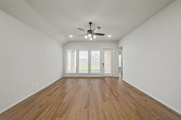 $2,600 | 31527 Splitting Willow Lane, Fulshear, TX 77441