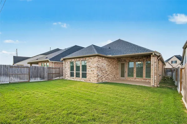 $2,600 | 31527 Splitting Willow Lane, Fulshear, TX 77441