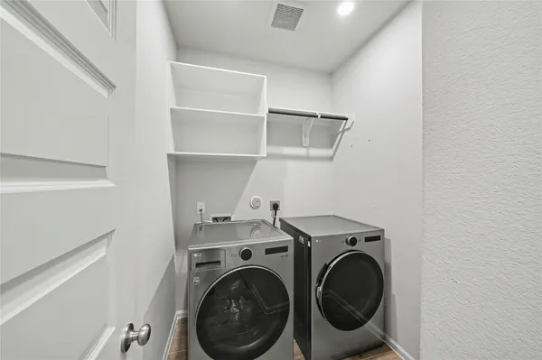 $2,600 | 31527 Splitting Willow Lane, Fulshear, TX 77441