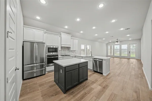 $2,600 | 31527 Splitting Willow Lane, Fulshear, TX 77441