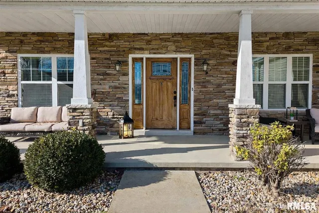 $524,900 | 1700 Kensington Drive, Washington, IL 61571