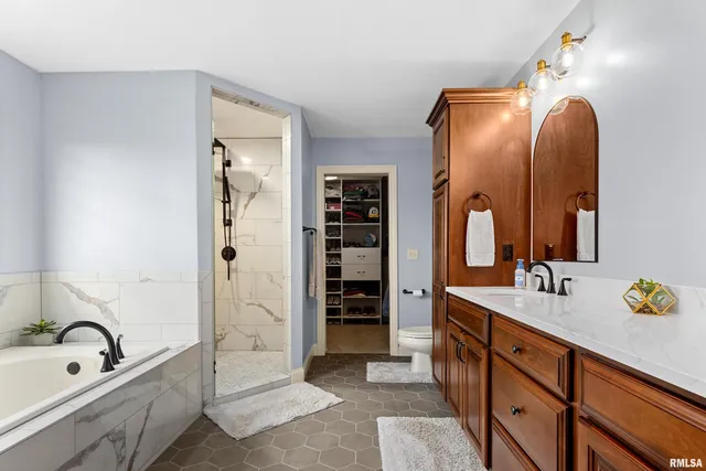 $524,900 | 1700 Kensington Drive, Washington, IL 61571