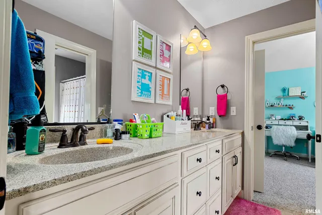 $524,900 | 1700 Kensington Drive, Washington, IL 61571