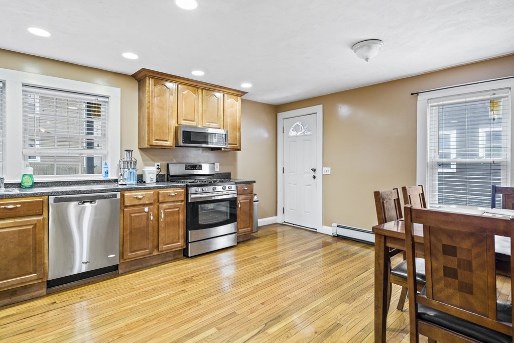 89 Florence Street Everett, MA 02149 - Photo 2 of 16 Gallery Image 2