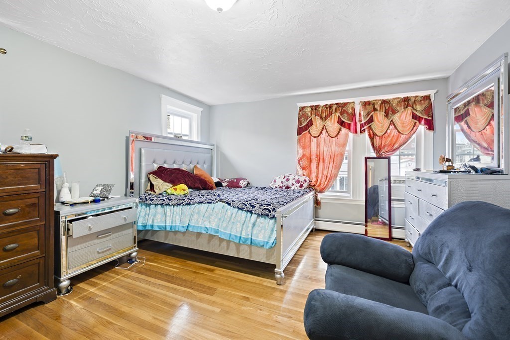 89 Florence Street Everett, MA 02149 - Photo 5 of 16 Gallery Image 5