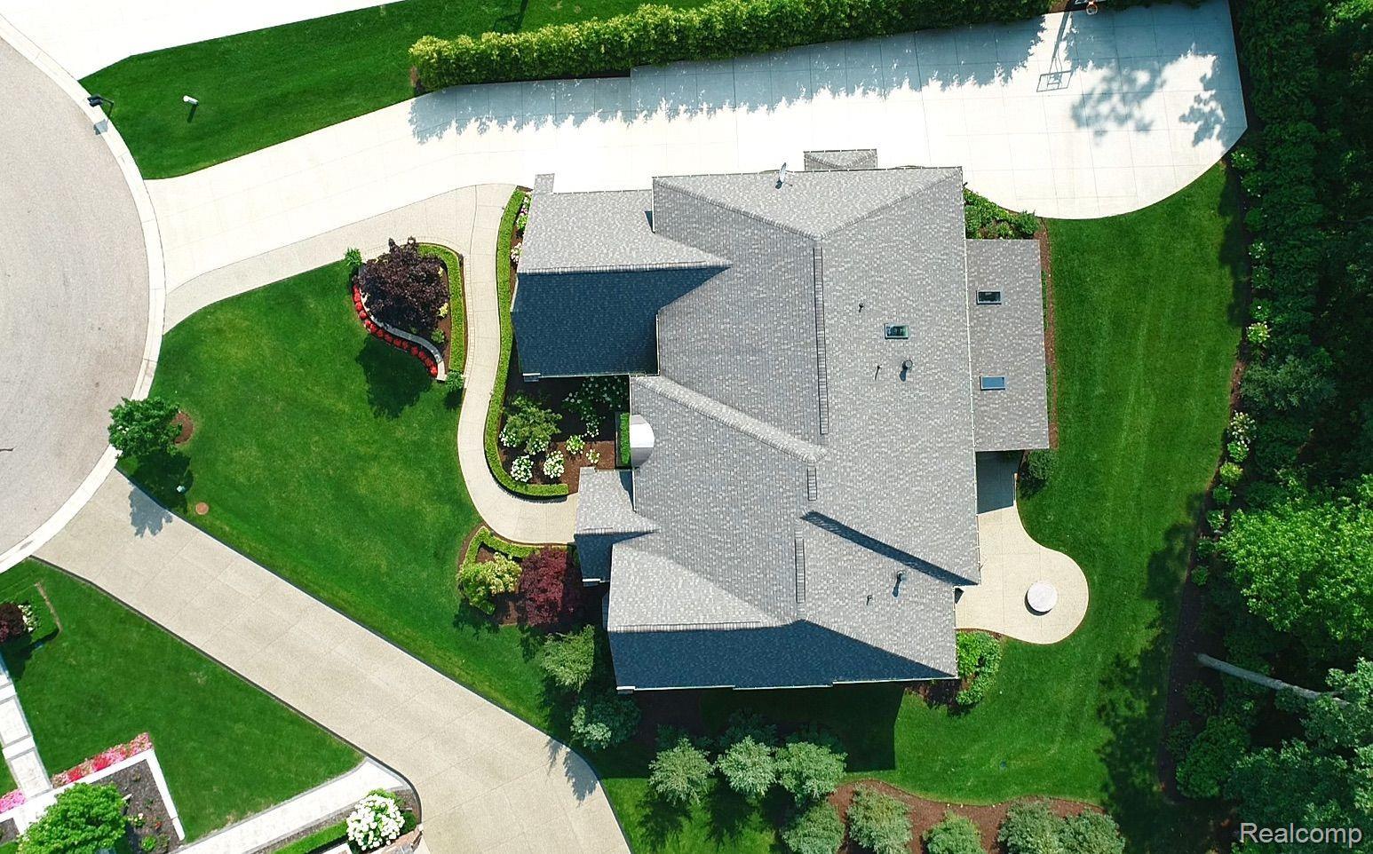 3133 Emeraude Court Rochester, MI 48306 - Photo 56 of 62 Gallery Image 56