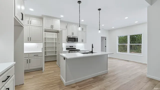 $454,900 | 1110 Olympiada Knoll, Fort Wayne, IN 46845