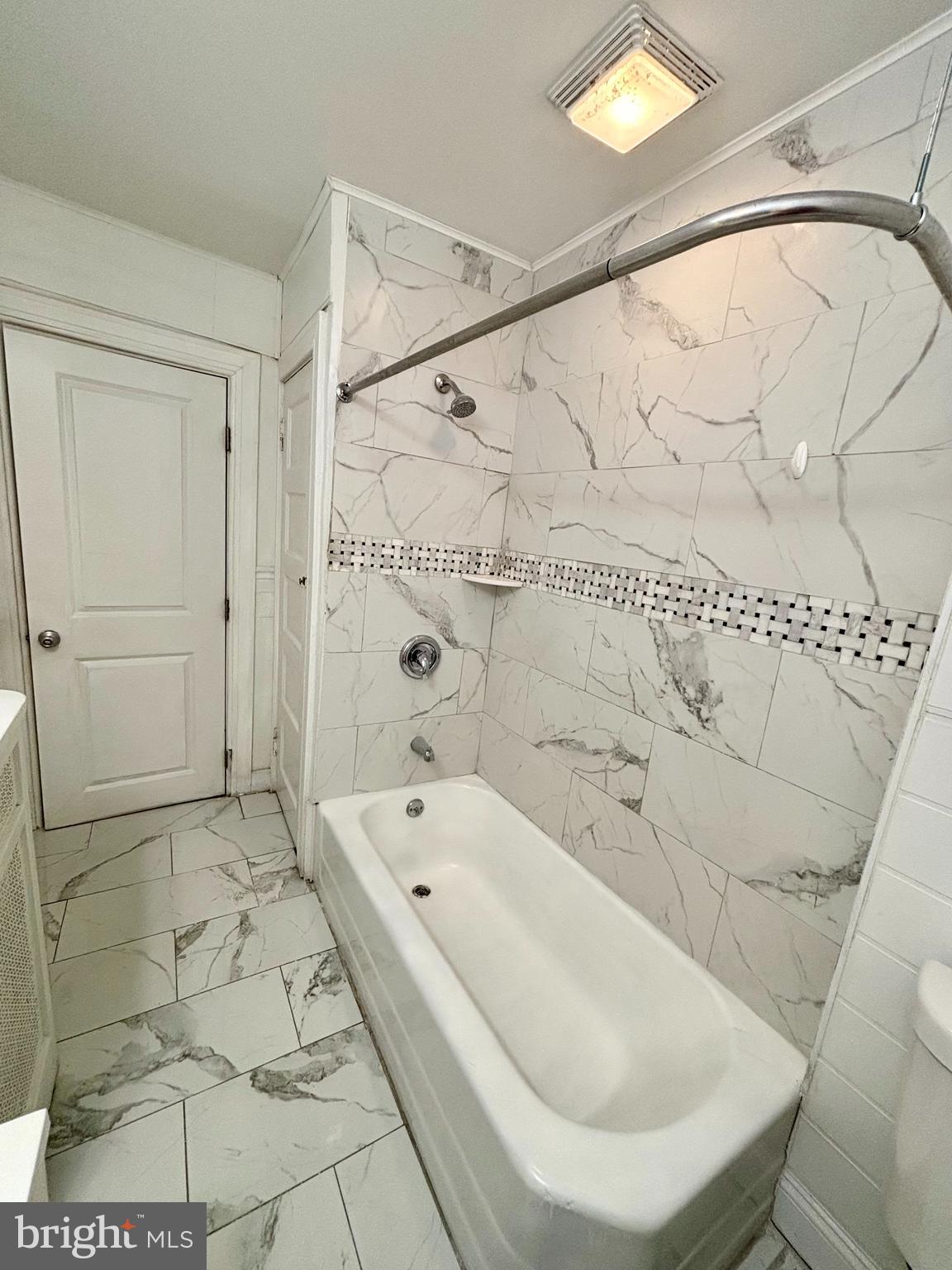 441 West Raymond Street Philadelphia, PA 19140 - Photo 19 of 29 bathroom