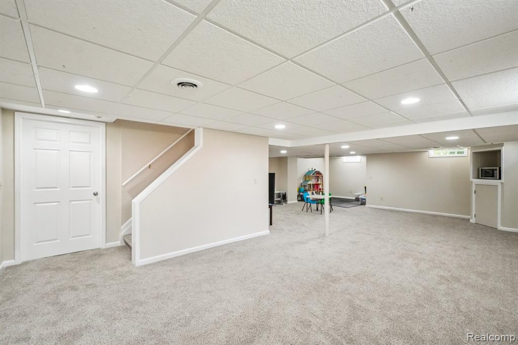 585 Timberline Drive Rochester Hills, MI 48309 - Photo 26 of 38