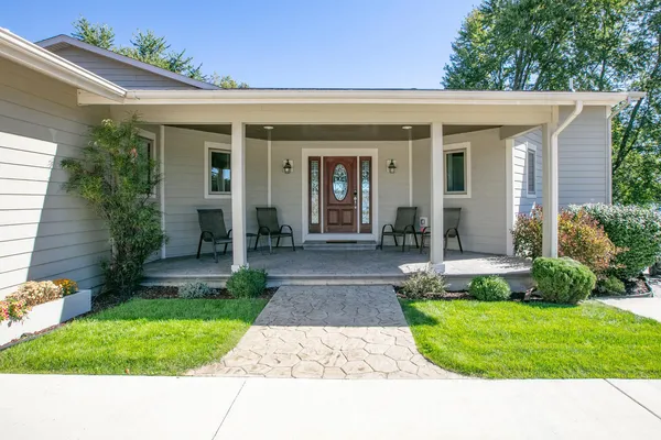 $975,000 | 22533 Davis Drive, Three Rivers, MI 49093