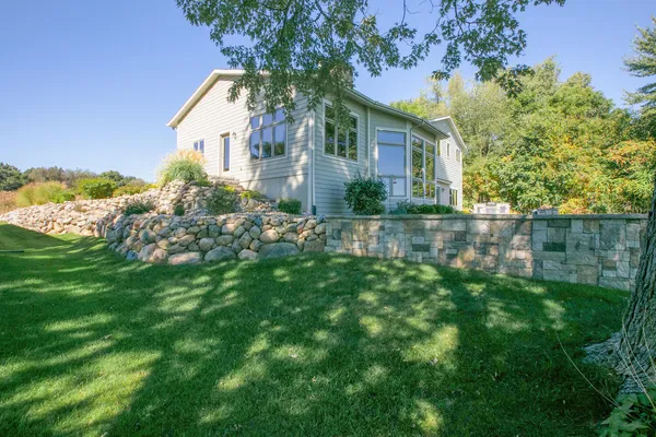 $975,000 | 22533 Davis Drive, Three Rivers, MI 49093