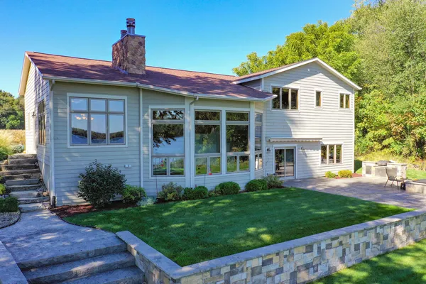 $975,000 | 22533 Davis Drive, Three Rivers, MI 49093