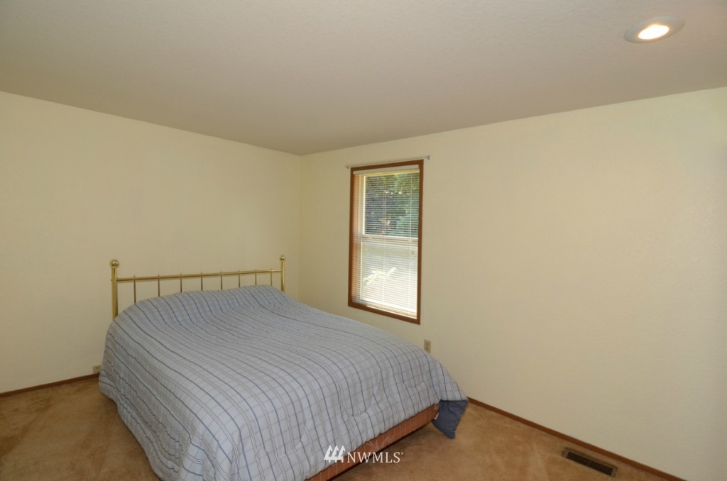 23514 22nd Avenue Southeast Bothell, WA 98021 - Photo 12 of 15