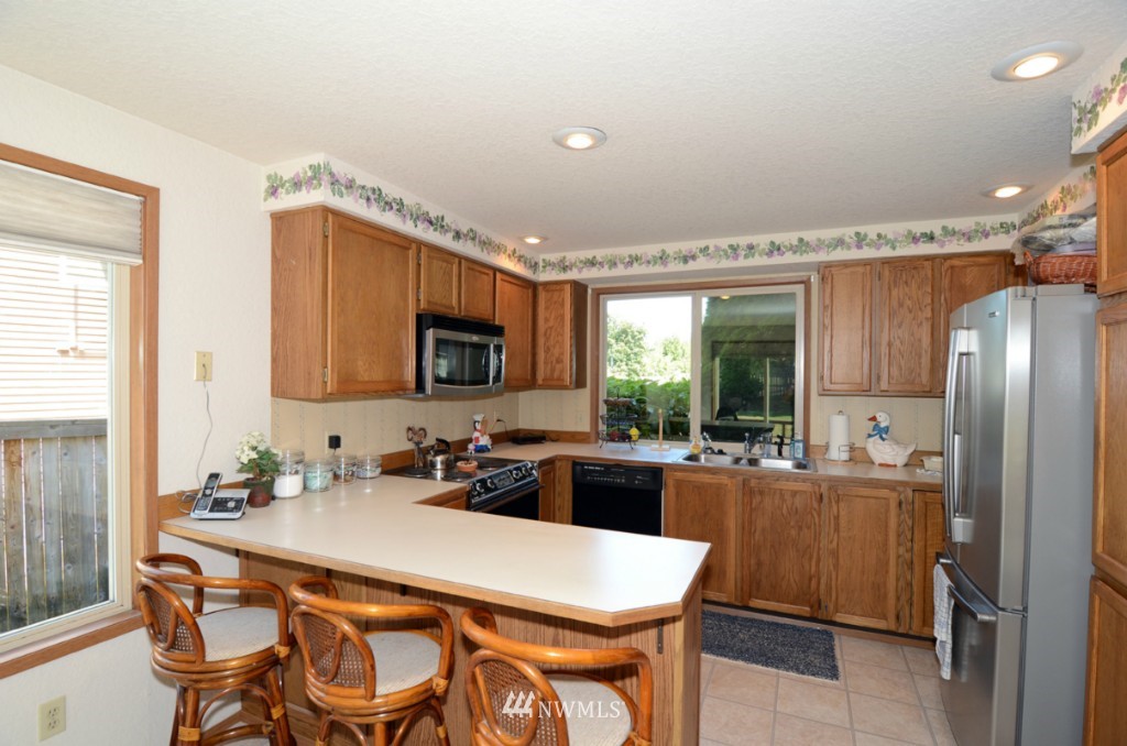 23514 22nd Avenue Southeast Bothell, WA 98021 - Photo 3 of 15