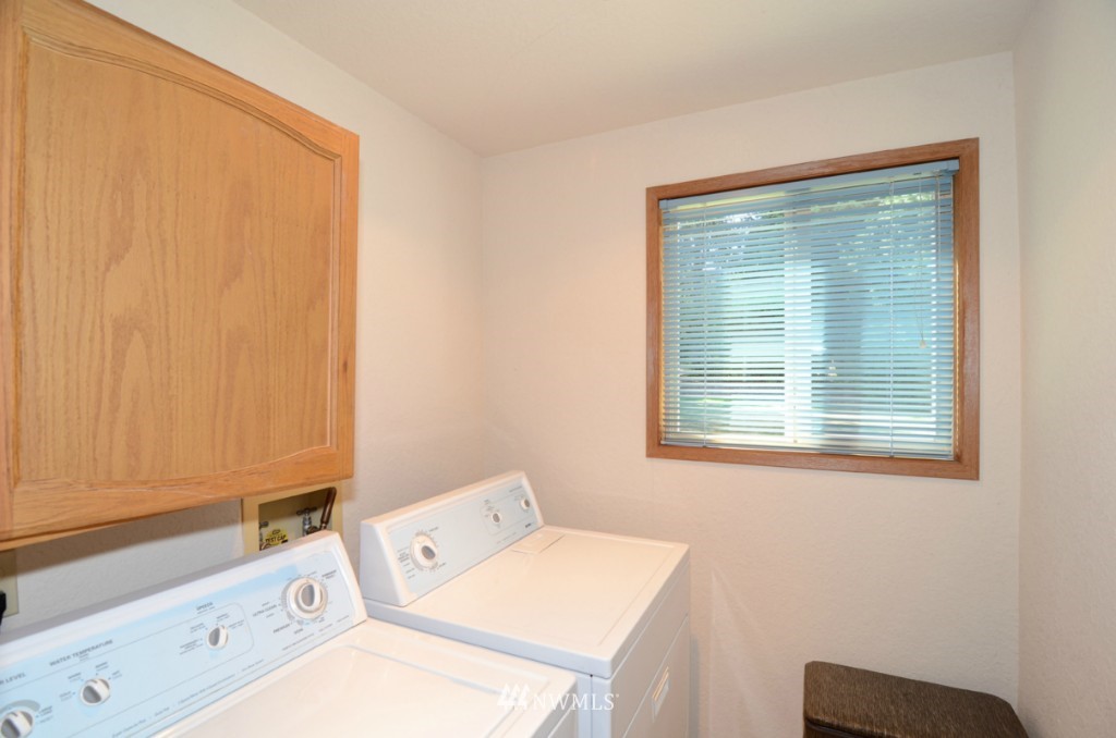 23514 22nd Avenue Southeast Bothell, WA 98021 - Photo 10 of 15