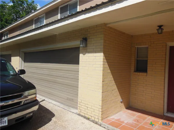$1,200 | 1641 Kuehler Avenue, Unit 11, New Braunfels, TX 78130