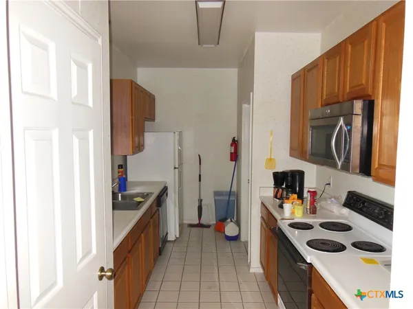 $1,200 | 1641 Kuehler Avenue, Unit 11, New Braunfels, TX 78130