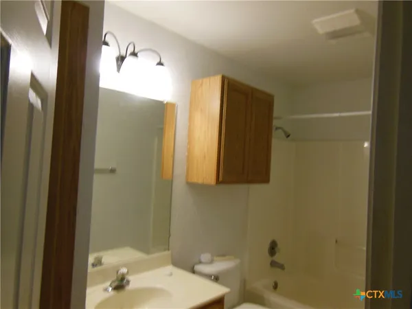 $1,200 | 1641 Kuehler Avenue, Unit 11, New Braunfels, TX 78130