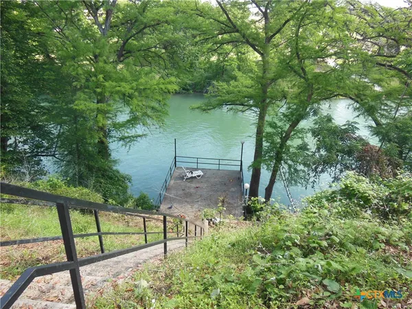 $1,200 | 1641 Kuehler Avenue, Unit 11, New Braunfels, TX 78130