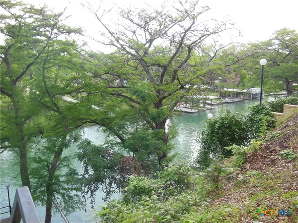 $1,200 | 1641 Kuehler Avenue, Unit 11, New Braunfels, TX 78130