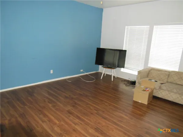 $1,200 | 1641 Kuehler Avenue, Unit 11, New Braunfels, TX 78130